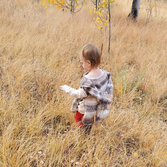 Handmade rabbit poncho - Picture 2 of 5